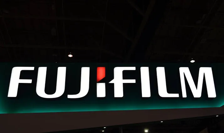 fujifilm neemt controle over bij xerox