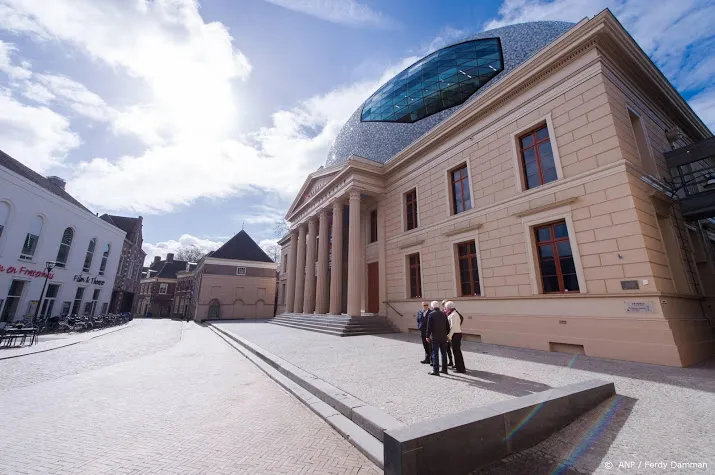 fundatie wijst kernkunstwerken aan