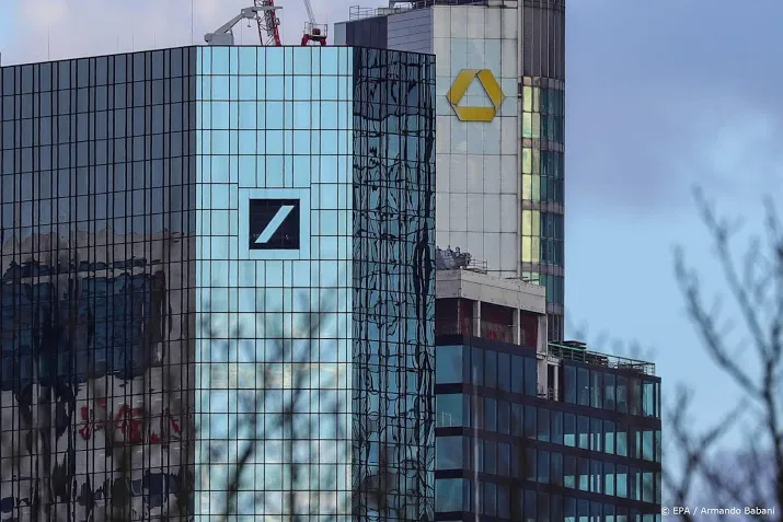fusie deutsche en commerzbank op klappen