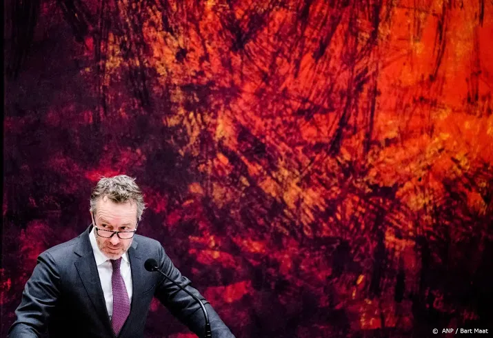 fvd kamerlid van haga 5 meiposter was ongepast