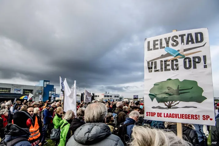 fvd ook tegen openen luchthaven lelystad