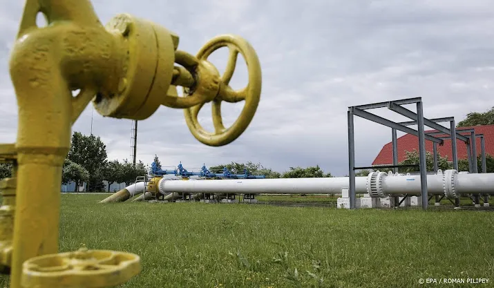 gasstroom van rusland naar oekraine bereikt dieptepunt