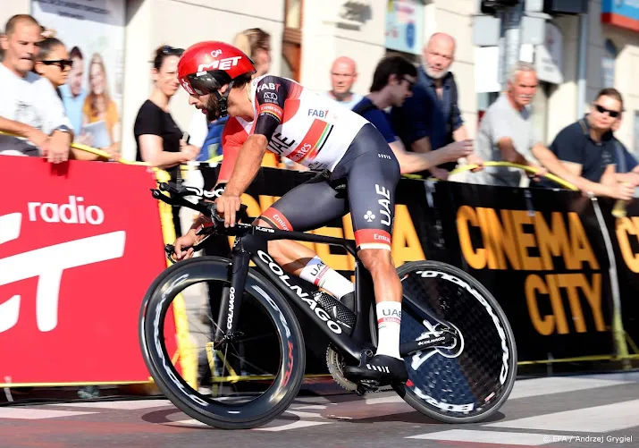gaviria wint slotrit ronde van oman eindzege voor hirt