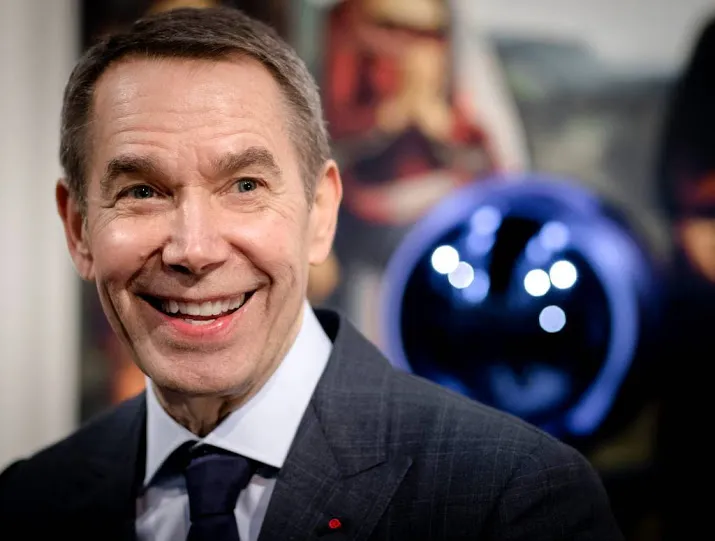 gazing ball van koons prijkt in de nieuwe kerk