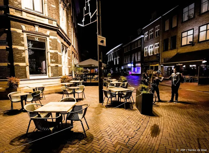 geef horeca een paar dagen de tijd om voorraden op te maken