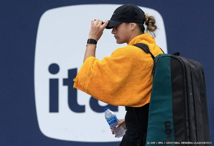 geemotioneerde sabalenka uitgeschakeld in tennistoernooi miami