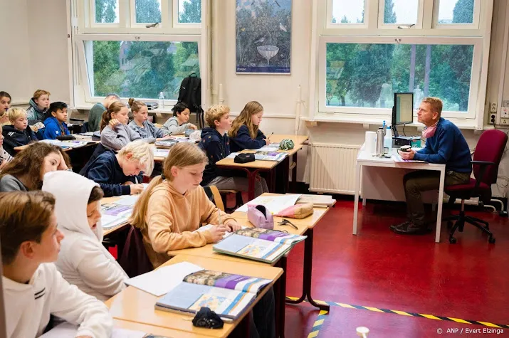 geen 15 meter voor docent en leerling als het niet anders kan