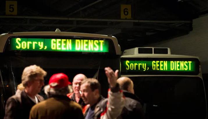 geen bus en trein door staking streekvervoer