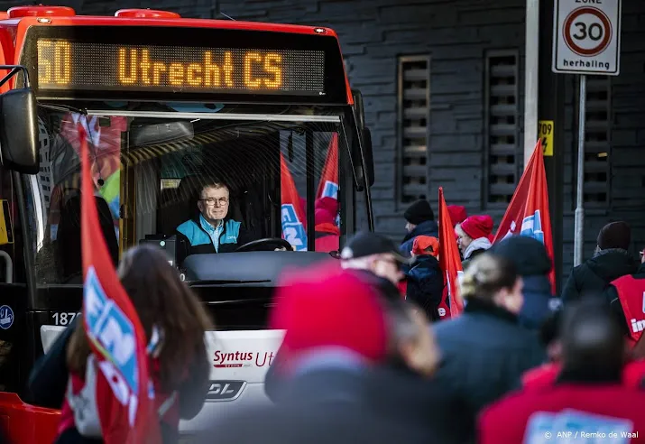 geen bussen in regio utrecht na 21 30 uur vanwege staking