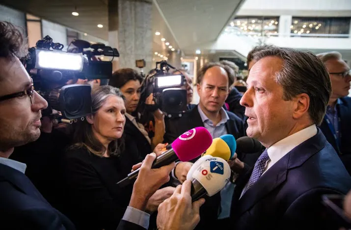 geen onderzoek schenking pechtold