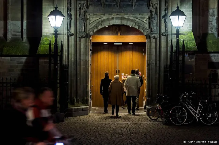geen publieke vieringen op kerstavond in de rk kerken