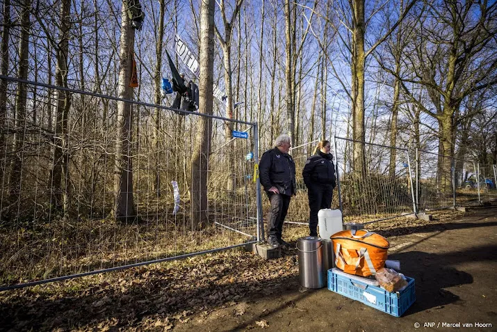 geen straf voor bezetters sterrebos bij vdl nedcar