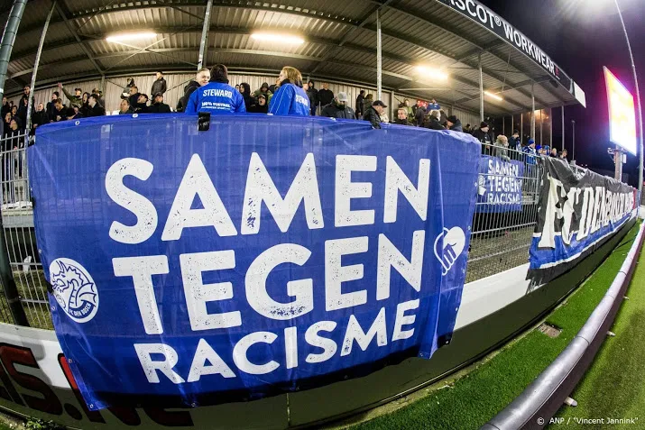 geen subsidie als club racisme laat begaan