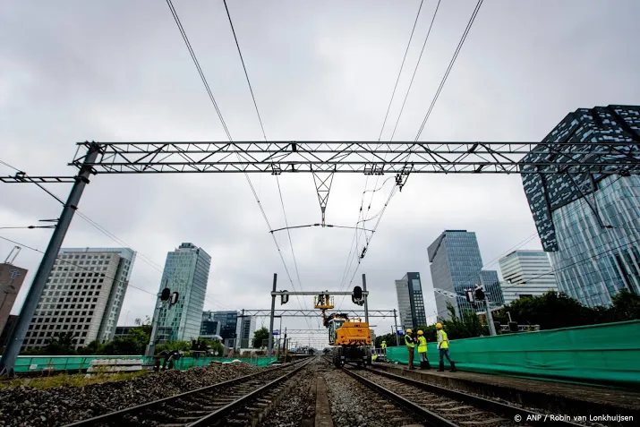 geen treinen en deel a10 dicht voor zuidasdok