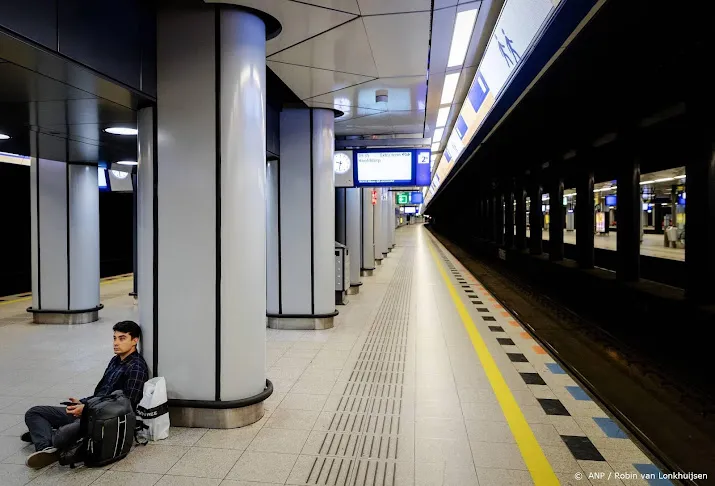 geen treinen op hsl tussen schiphol en rotterdam door storing