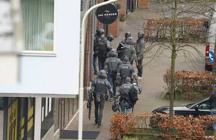 geen treinverkeer barneveld zuid en ede wageningen om politie inzet