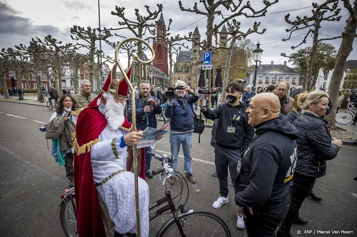 geen zwarte pieten meer bij intocht sint in maastricht