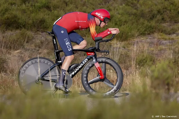 gehavende arensman na val in vuelta nog geluk gehad