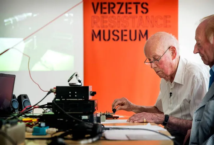 geheim agent woii stuurt opnieuw morsebericht