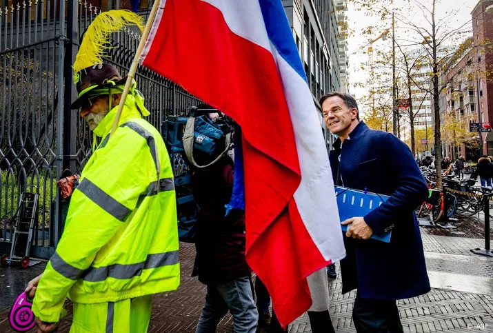 gele hesjes teleurgesteld na gesprek met rutte