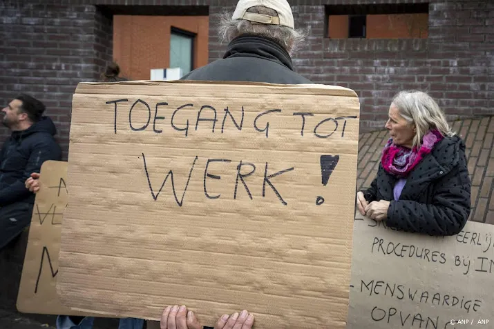 gemeente arnhem helpt asielzoekers aan werk na verruiming regels