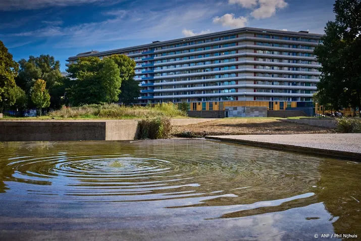 gemeente doet onderzoek naar pfos op plek bijlmerramp