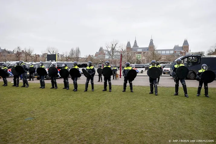 gemeente komt met noodbevel na demonstratie museumplein ontruimd
