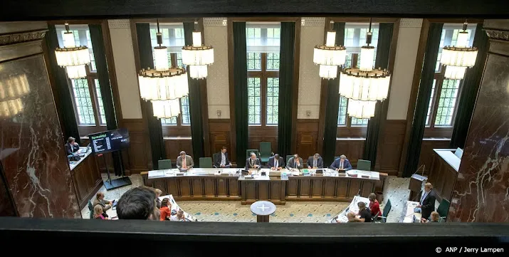 gemeente miljoenen extra voor rotterdammers met geldzorgen