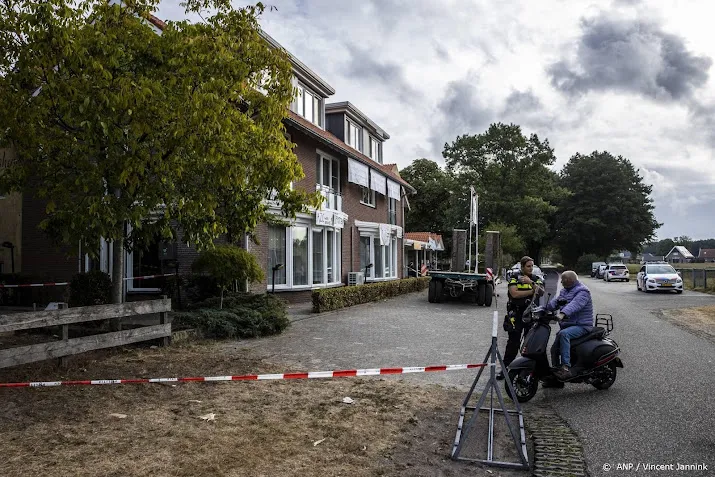 gemeente sluit gang naar de rechter om asielhotel niet uit