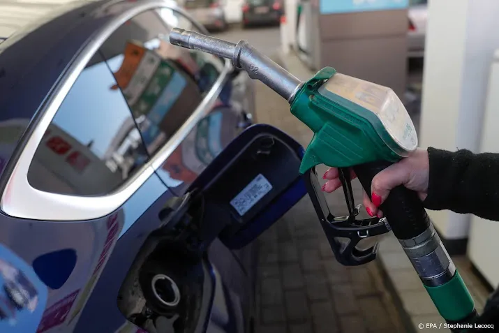 gemengd beeld tanktoerisme na verlaging brandstofprijzen belgie