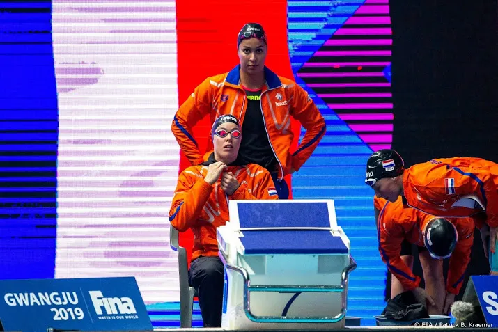 gemengde estafette zesde in finale 4100 vrij