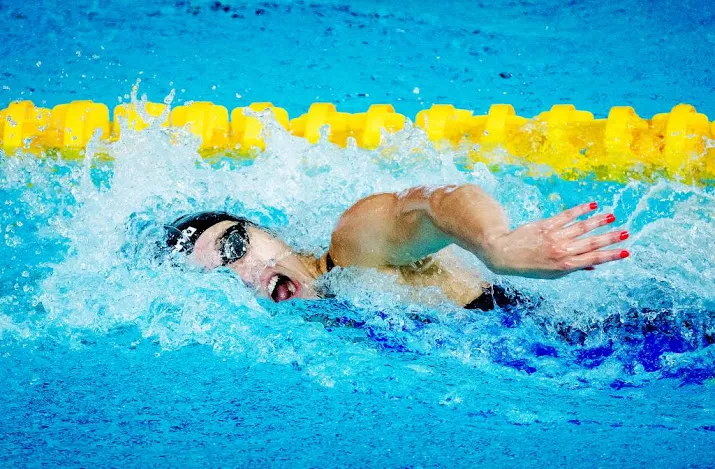 gemengde estafetteploeg als vijfde naar finale