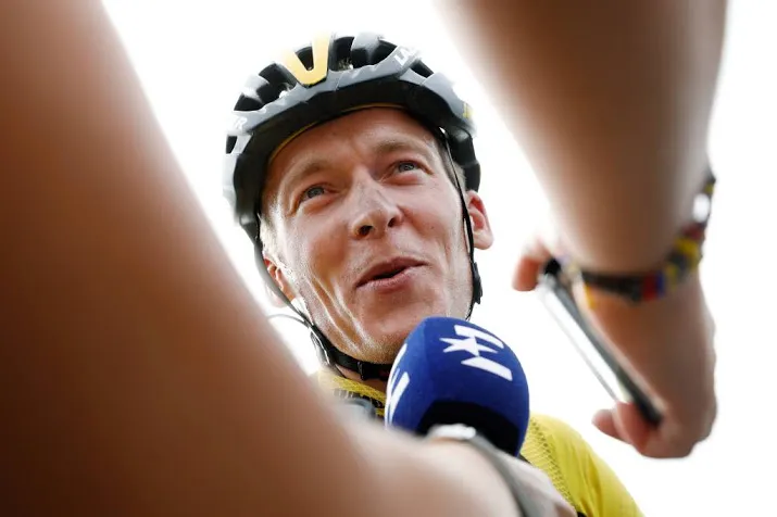 gesink met andere houding pijnvrij op fiets