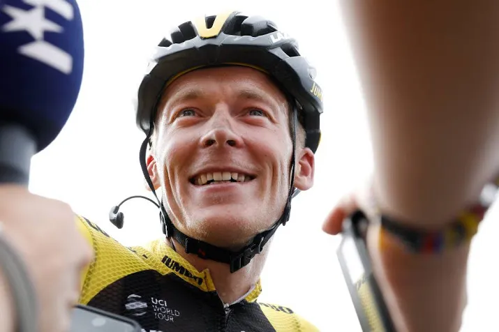 gesink stapt met knieklachten af in catalonie