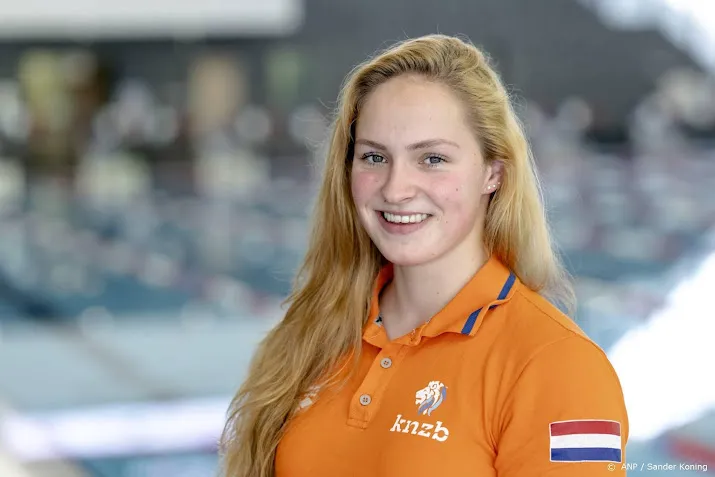 gestopte paralympisch zwemkampioene zijderveld maakt comeback