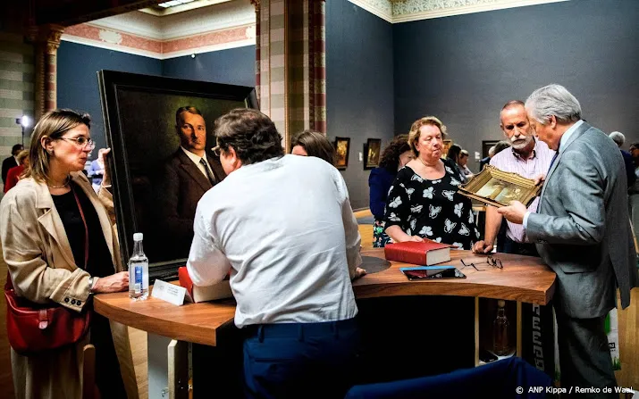 getijdenboek blijkt bij tussen kunst en kitsch ton waard