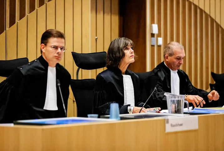 getuigen moordzaak lijnrecht tegenover elkaar