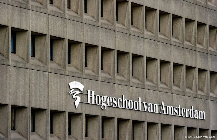 gevelplaat van hva gebouw gevallen geen gewonden