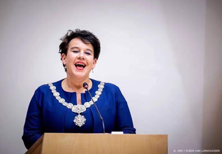 geweldige eer om de 332e burgemeester te zijn van de domstad