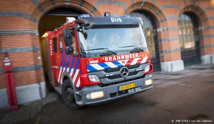 gewonde door brand op boot in noord hollandse assendelft