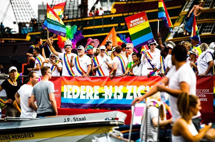 gezellige drukte bij canal parade