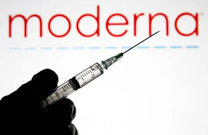 gezondheidsraad adviseert wie eerst coronavaccin moderna krijgen