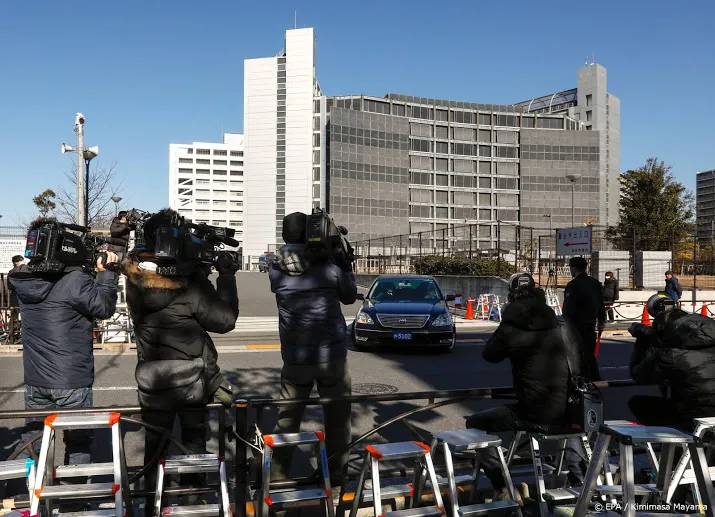 ghosn blijft in japanse celoud topbestuurder carlos ghosn