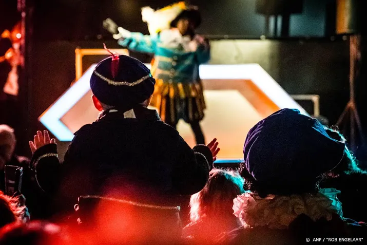 glow eindhoven decor actie voor zwarte piet