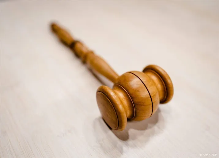 gokmen t veroordeeld voor geweld in gevangenis geen extra straf
