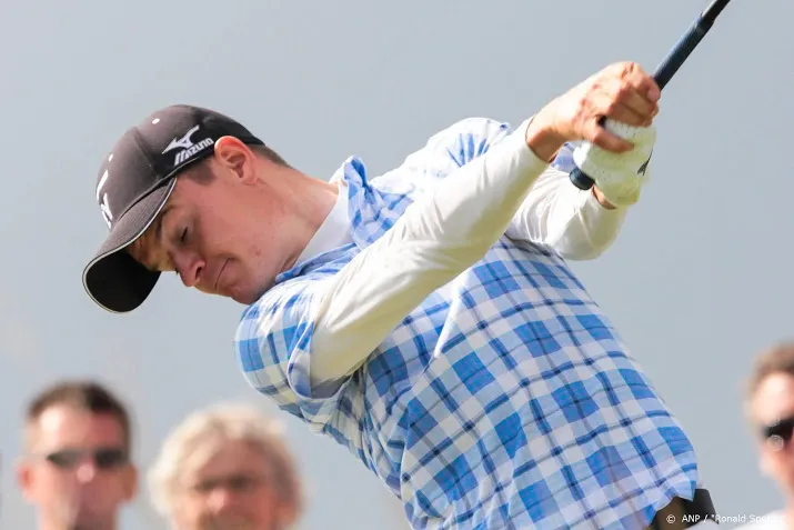 golfer huizing sluit sterk af in wales