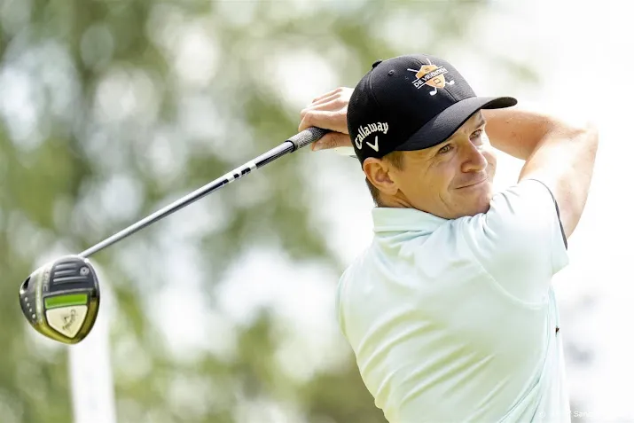 golfer huizing stelt speelkaart europese tour veilig in qatar