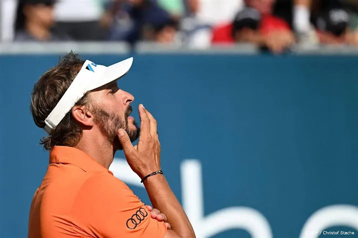 golfer luiten draait ook bovenin mee in iers open
