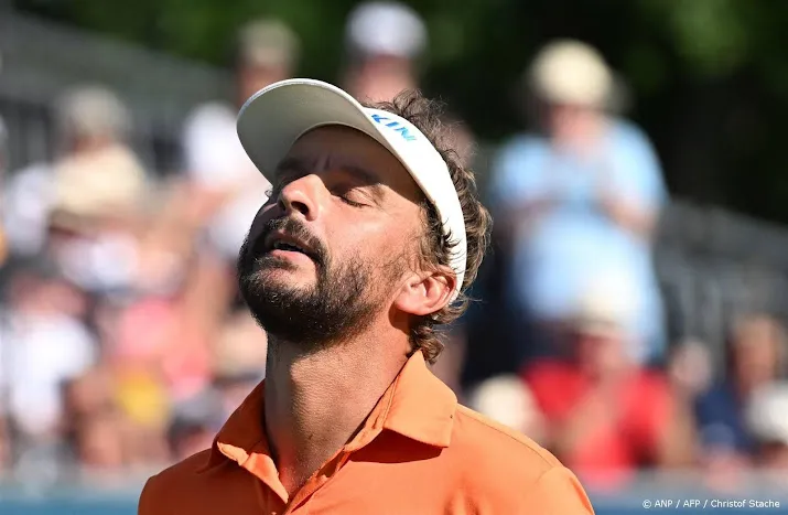 golfer luiten valt terug naar achtste plaats in india open