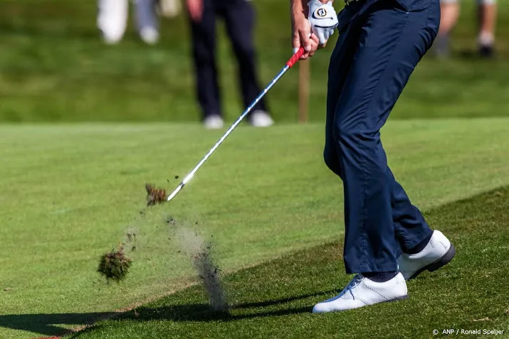 golfster weber behoudt zicht op speelkaart amerikaanse tour